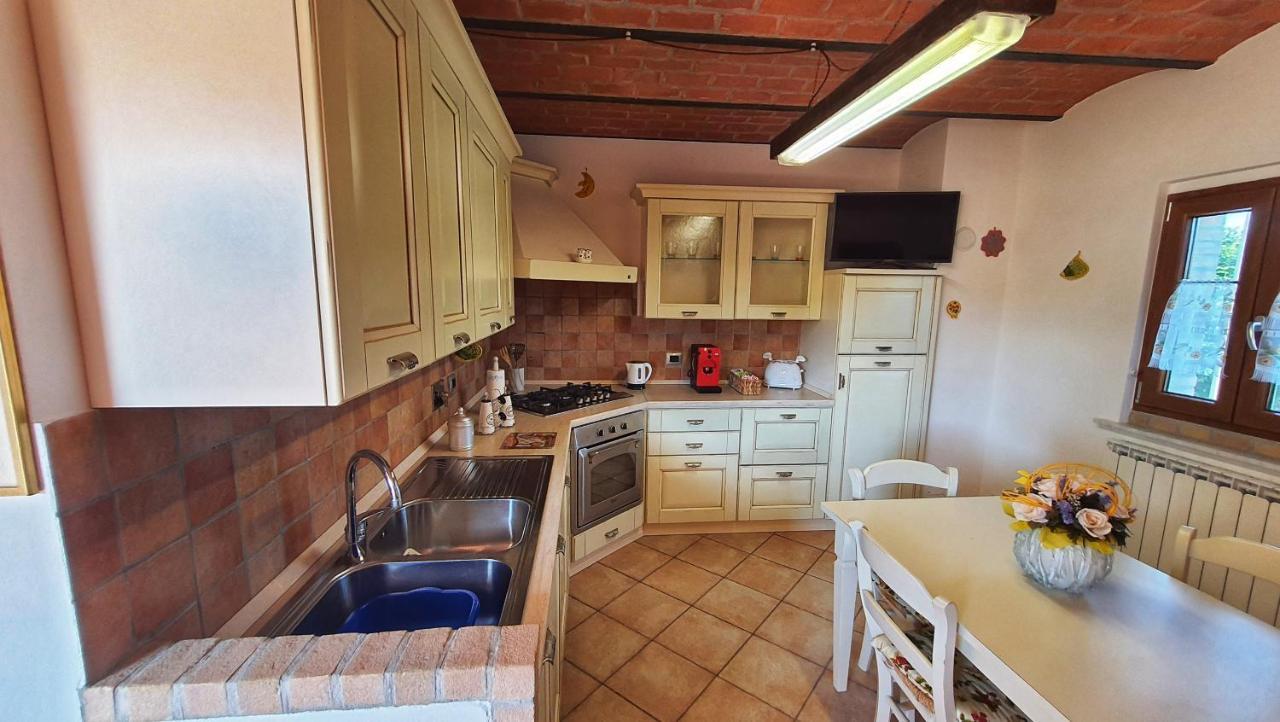 Spicchio Di Luna - Casa Vacanze Albiano Magra Exterior photo