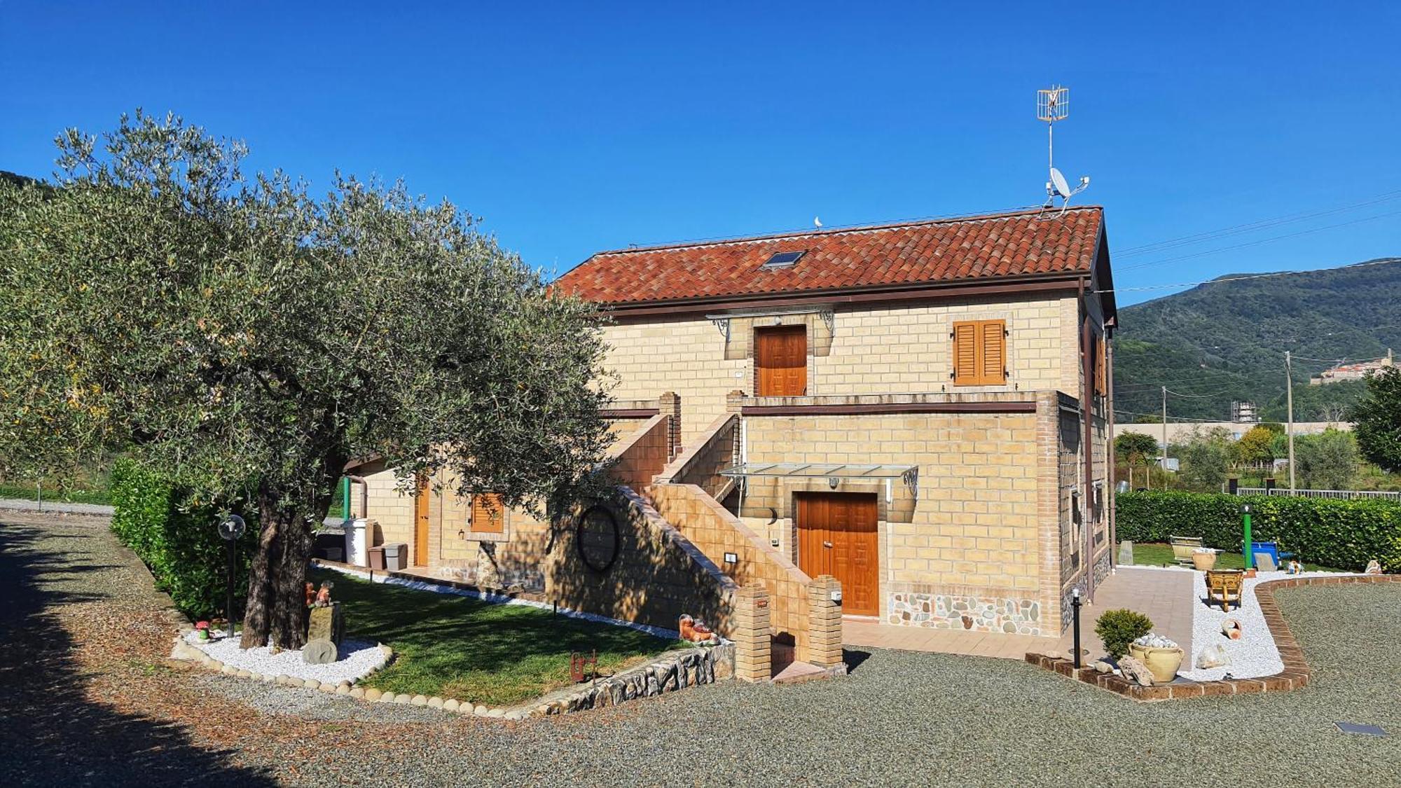Spicchio Di Luna - Casa Vacanze Albiano Magra Exterior photo